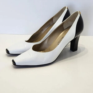 Vintage St. John Women's Size 7 Black & White 3" Heels Made In Italy Leather